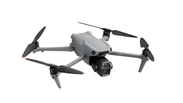 Miniatyrbillede 5 af 22: DJI Air 3s Fly More Combo 4 rotorer Quadrokopter 50 MP 3840 x 2160 pixel 4276 mAh Grå