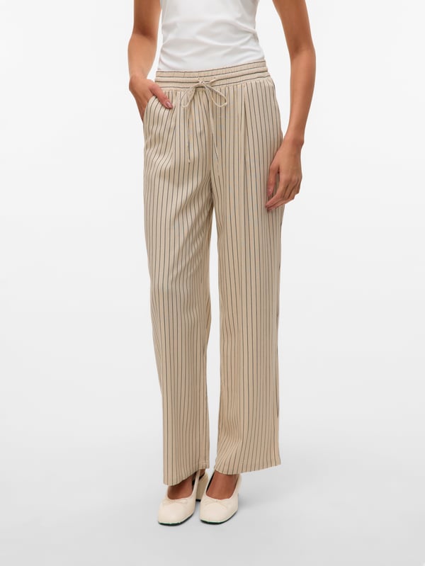 Vero Moda VMJESMILO - 10287363 Harmaa, Hopea Vero Moda VMJESMILO - 10287363 Harmaa, Hopea