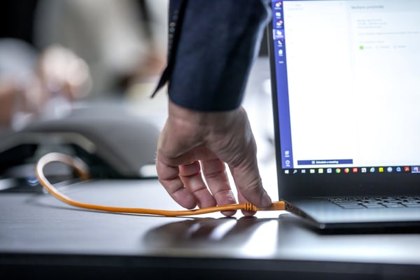 Pikkukuva 3 / 3: Konftel OCC Hub yhden kaapelin liitäntä 1xUSB 3.0, 2xUSB 2.0, 1xHDMI