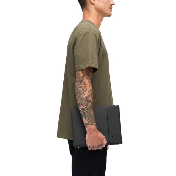 Incase Crosstown Sleeve Tablettitasku 11 tuumaa