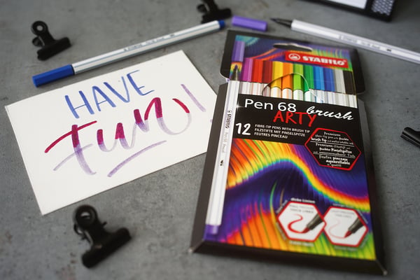 Miniatyrbild 3 av 7: STABILO Pen 68 brush ARTY stiftpennor Blandade färger 12 styck