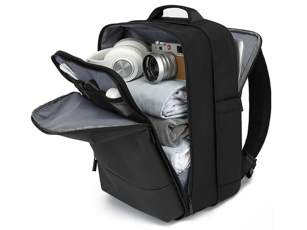 Tracer Cabin Backpack 15,6" SQUARD 3 reppu Arkireppu Musta Polyesteri