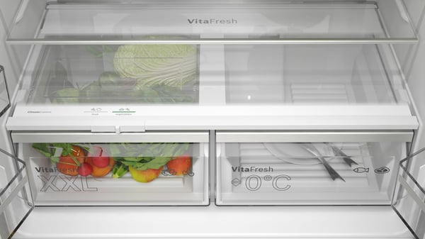 Miniatyrbillede 7 af 10: Bosch Serie 4 KFN96APEA side-by-side køle-fryseskab Fritstående 605 L Rustfrit stål