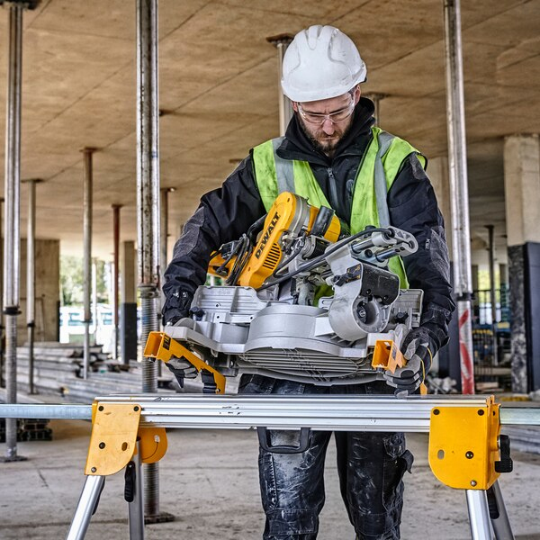 DeWALT DE7033 geringssågbock 4 ben DeWALT DE7033 geringssågbock 4 ben