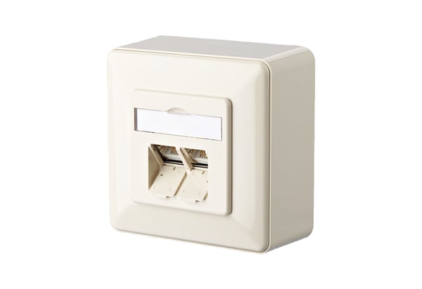 BTR NETCOM 130C380002-I eluttag RJ-45 Vit