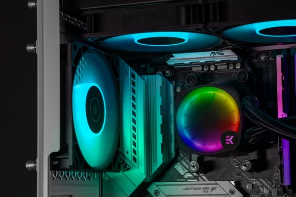 Miniatyrbild 3 av 6: EK Nucleus AIO CR360 Lux D-RGB Processor Allt-i-ett vätskekylare 12 cm Svart 1 styck