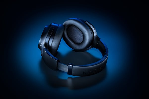 Razer Barracuda Pro Kuulokkeet Langallinen & langaton Pääpanta Pelaaminen USB Type-C Bluetooth Musta