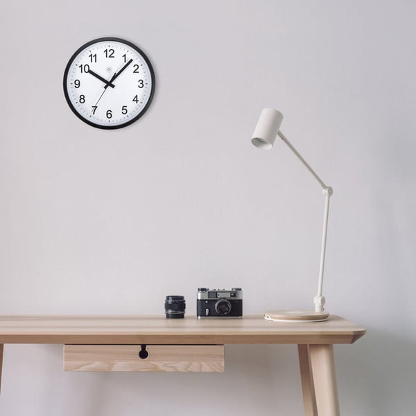 NeXtime Robust Kvartsur Rund Sort, Hvid