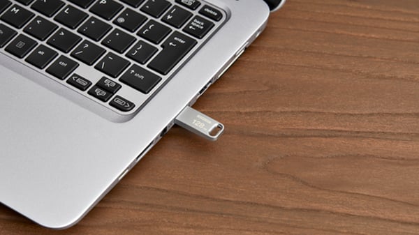 Kioxia TransMemory U366 USB-muisti 128 GB USB A-tyyppi 3.2 Gen 1 (3.1 Gen 1) Harmaa