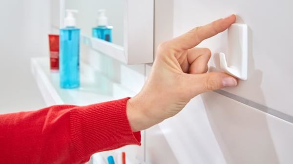 TESA Powerstrips Sisätila Pyyhekoukku Valkoinen