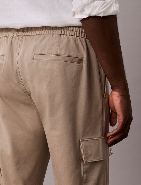 Pikkukuva 5 / 5: Calvin Klein LV04RD608GRAK Khaki