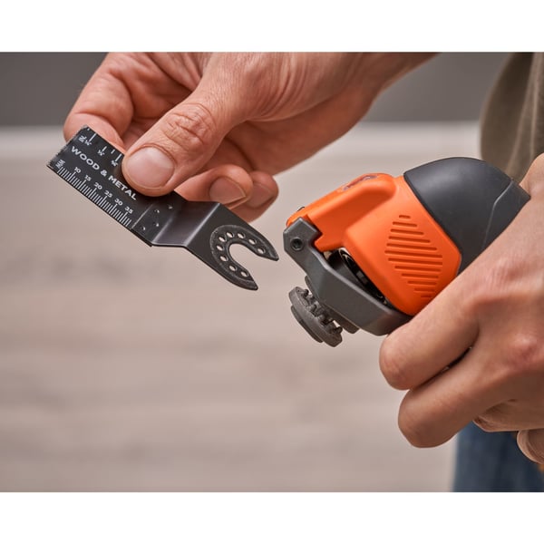 Miniatyrbild 17 av 18: Black & Decker BDCOS18N-XJ oscillerande multiverktyg