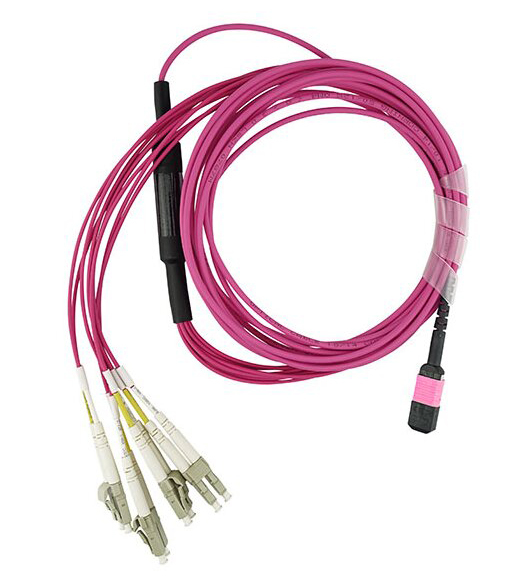 BlueOptics CBL-MPO12-4LC-OM4-15M-BO InfiniBand och fiberoptisk kabel MPO 4x LC lila