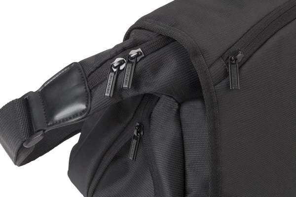 Pikkukuva 7 / 12: Rivacase 7450 Lähettilaukku Musta