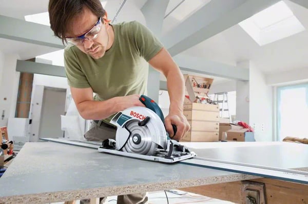 Bosch GKS 65 GCE + FSN 1400 19 cm Svart, Blå 5000 RPM 1800 W