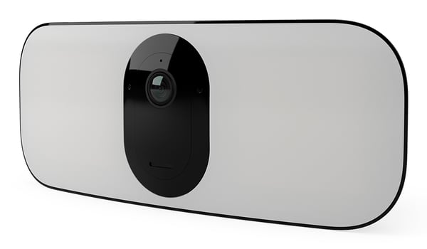Arlo Pro 3 Floodlight IP-sikkerhedskamera Indendørs & udendørs 2560 x 1440 pixel Væg
