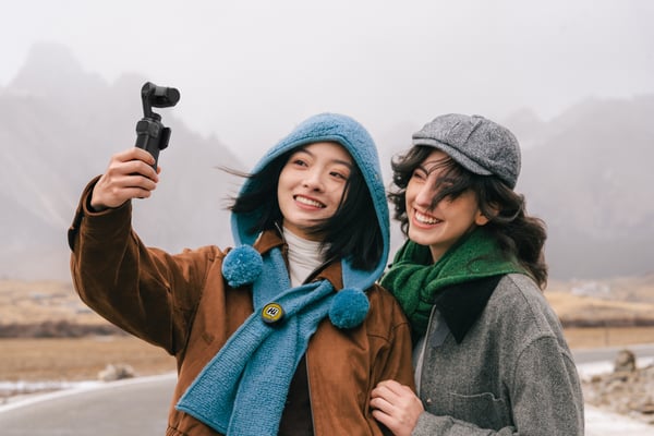 Miniatyrbillede 25 af 32: Insta360 Luna Ultra kamera til actionsport 200 MP 8K Ultra HD CMOS Wi-Fi 232 g