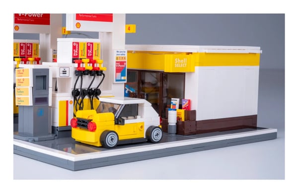 Pikkukuva 12 / 19: Jamara CaDA Shell Gas Station with Shop and Car Wash