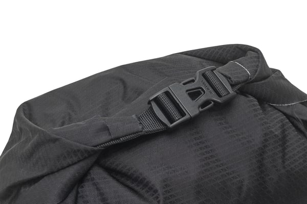 VAUDE Aqua Front Light Bak Cykelväska 22 l Polyamid Svart
