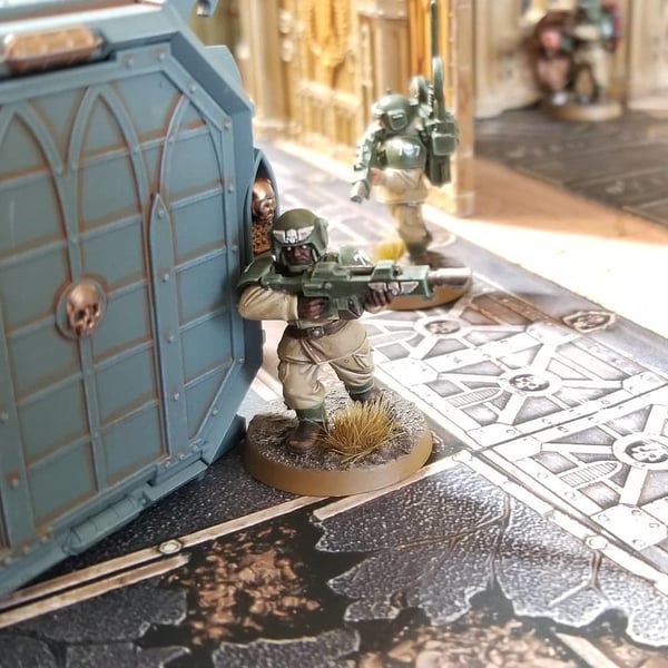 Miniatyrbild 14 av 19: Games Workshop Munitorum Armoured Containers Samlarfigur Plast