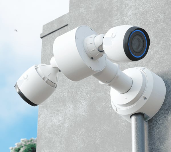 Pikkukuva 15 / 15: Ubiquiti UACC-Camera-DM-W Kiinnitys