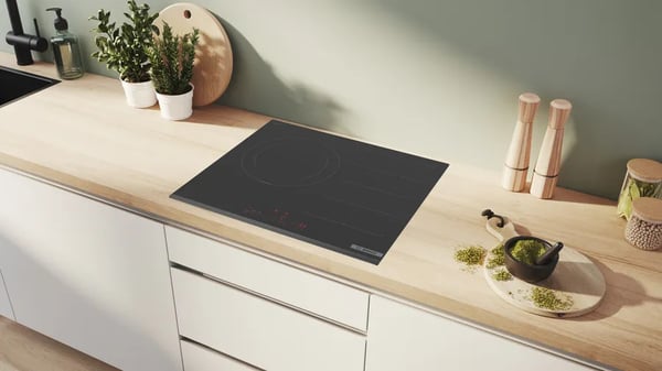 Miniatyrbillede 3 af 4: Bosch Serie 6 PXJ631HC2E kogeplade Sort Indbygget 59.2 cm Zone induktionskogeplade 3 zone(s)