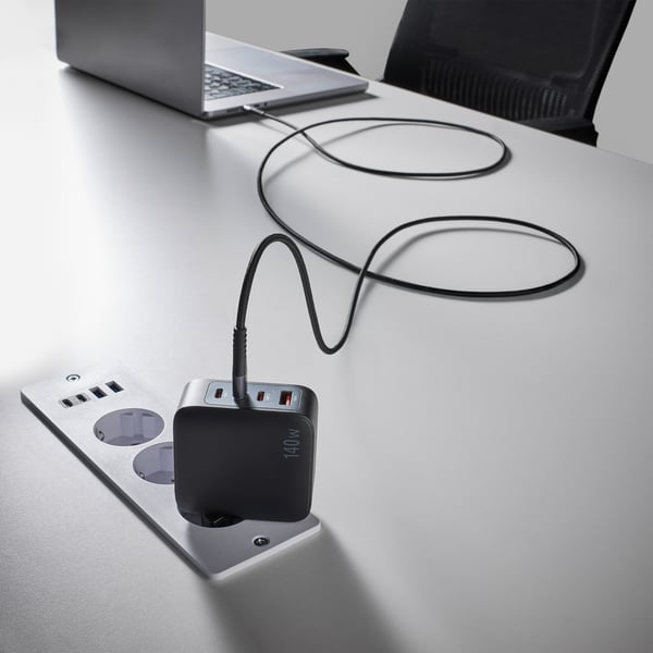 Miniatyrbillede 5 af 5: Intenso CHARGING / DATA CABLE C240C / 2 METER / ZWART USB-kabel 2 m USB C 240 W Sort