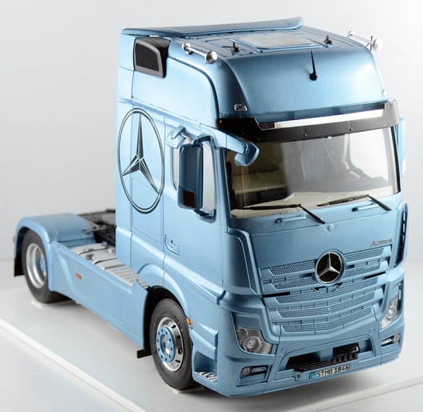 Italeri Mercedes Benz Actros MP4 Gigaspace Lastbil/trailer model Monteringssæt 1:24