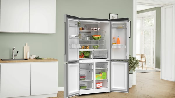 Bosch Serie 4 KFN96APEA side-by-side køle-fryseskab Fritstående 605 L Rustfrit stål