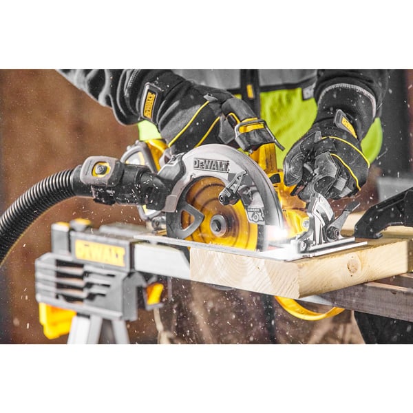 Miniatyrbild 8 av 17: DeWALT DCS573NT-XJ bärbar cirkelsåg