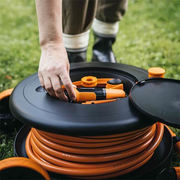Fiskars Waterwheel M kurv hjul Sort, Orange