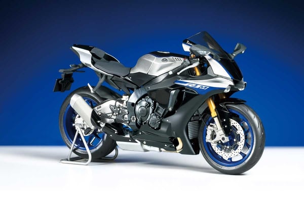 Miniatyrbild 4 av 5: Tamiya Yamaha YZF-R1M Modellmotorcykel Monteringssats 1:12