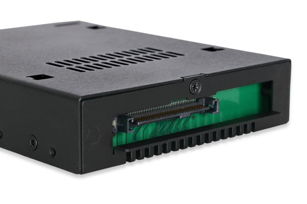 Pikkukuva 4 / 13: Icy Dock MB601VK-B asemapaikkaan asennettava paneeli Musta