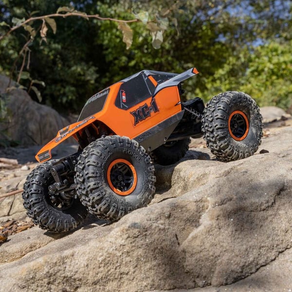 Axial R/C AX24