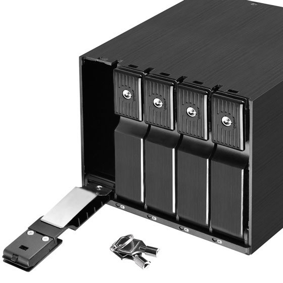 Silverstone SST-FS305-12G levyjärjestelmä Musta