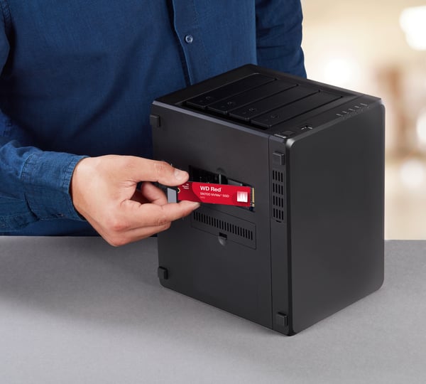 Pikkukuva 6 / 6: Western Digital Red WD SN700 NVMe 2 TB M.2 PCI Express 3.0