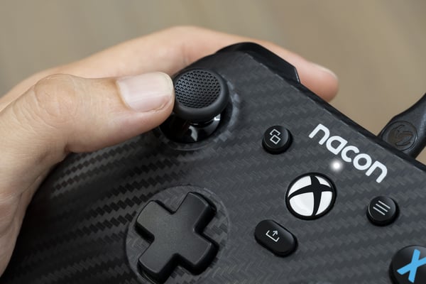 Miniatyrbillede 11 af 11: NACON EVOL-X PRO Kulfiber USB Gamepad PC, Xbox