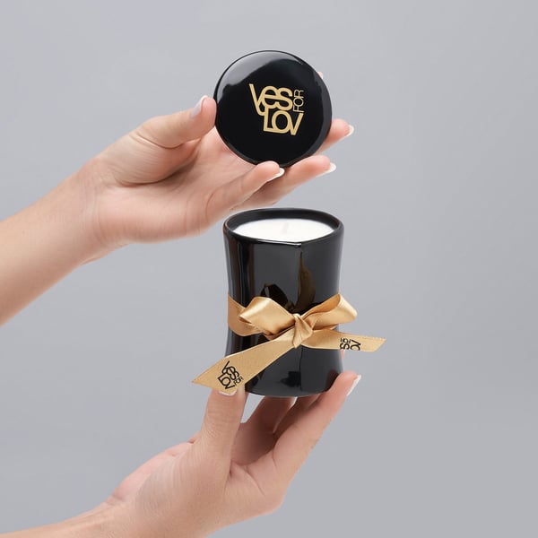 YESforLOV Massage candle with bewitching scent 120 g Sort 1 stk