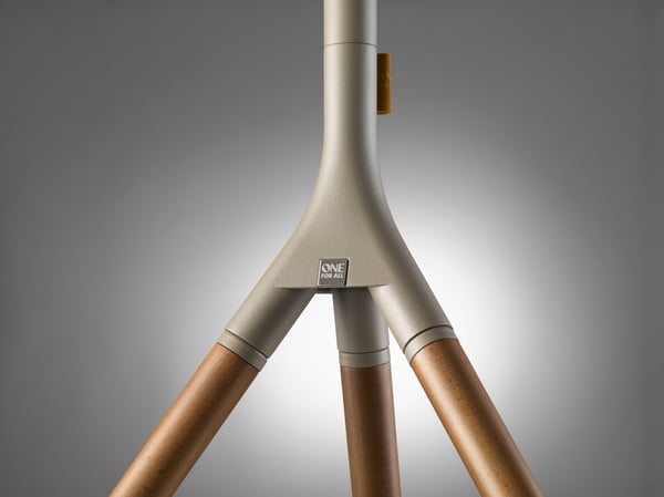 One For All Tripod universaali TV-jalusta tumma (32–65")