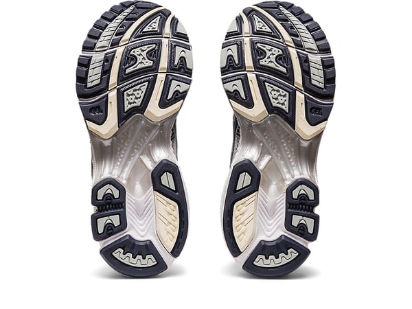 ASICS 1202A056.109_10 mode sneakers Hunstik Sort, Hvid