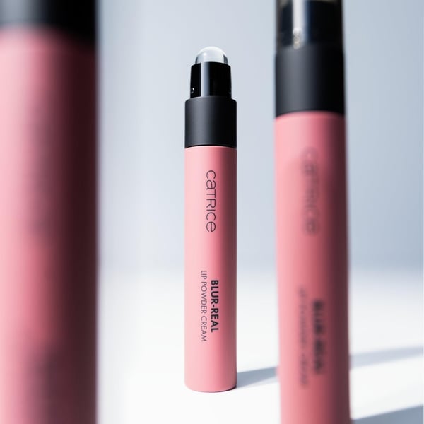 Miniatyrbillede 7 af 8: CATRICE Blur-Real Lip Powder Cream 040 Berry Dusk Fløjl