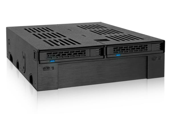 Icy Dock MB322SP-B asemapaikkaan asennettava paneeli Musta