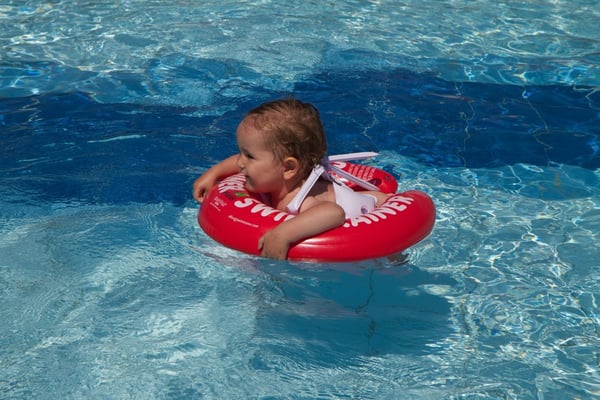 SWIMTRAINER OYUNCEYS161001-RD baby svømmeflyder Rød Svømmering