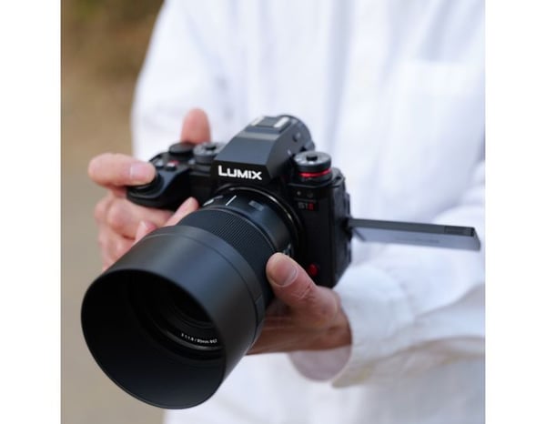 Pikkukuva 3 / 5: Panasonic Lumix S1II mit 24-105mm MILC 24,1 MP CMOS 6000 x 4000 pikseliä Musta