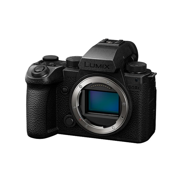 Pikkukuva 10 / 10: Panasonic Lumix S5IIX + S 20-60MM F3.5-5.6 MILC 24,2 MP CMOS 12000 x 8000 pikseliä Musta