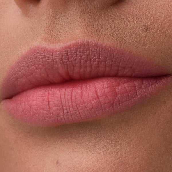 Miniatyrbillede 2 af 7: CATRICE Blur-Real Lip Shaper 010 Sharp