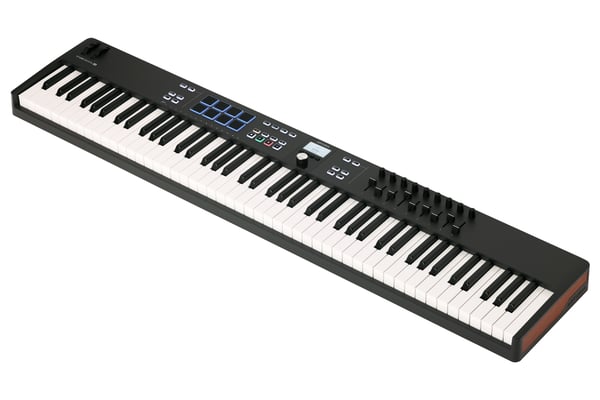 Pikkukuva 3 / 4: Arturia KeyLab Essential 88 mk3 MIDI-kosketin 88 kosketinta USB Musta, Valkoinen