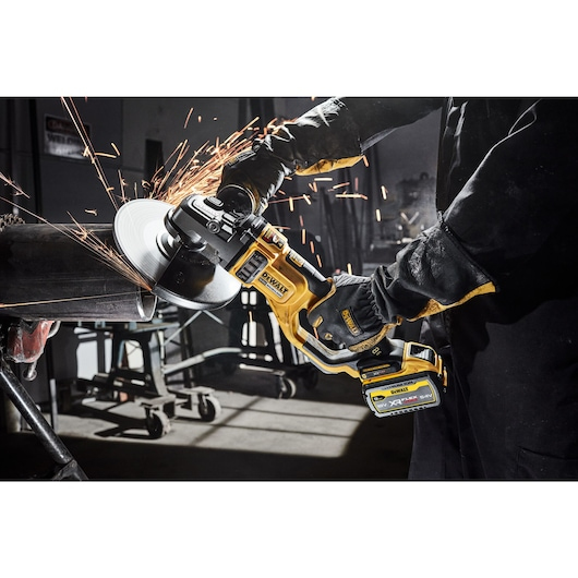 DeWALT DCG460NK-XJ golvslipmaskin och -bonare
