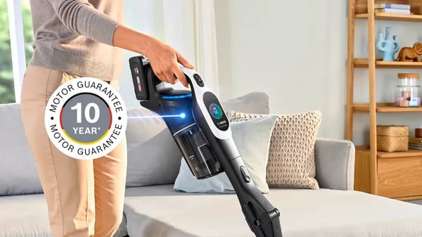 Miniatyrbillede 10 af 21: Bosch BCS1041WAC stav støvsuger & elektrisk kost Stick vakuum Batteri Dry HEPA Poseløs 0,4 L 23,5 W Sort, Hvid 4 At