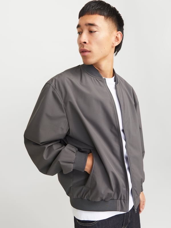 Pikkukuva 3 / 7: Jack & Jones 12268608_176_XL takki ja pusakka
